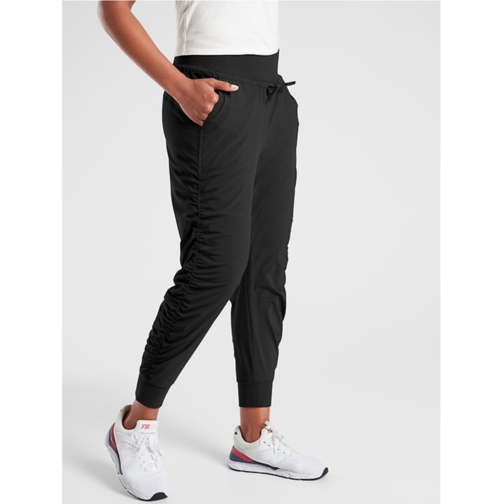 NWT Athleta Attitude Lined Pant Solid Black